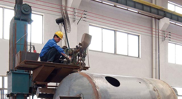 全自動焊接設備,工作效率高、焊縫平整、線條清晰